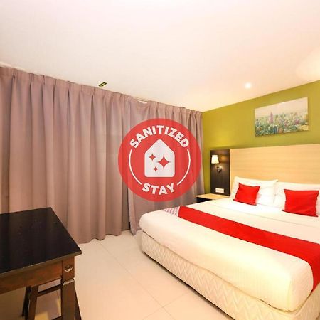Oyo 786 The Citilite Hotel Kuantan Bagian luar foto