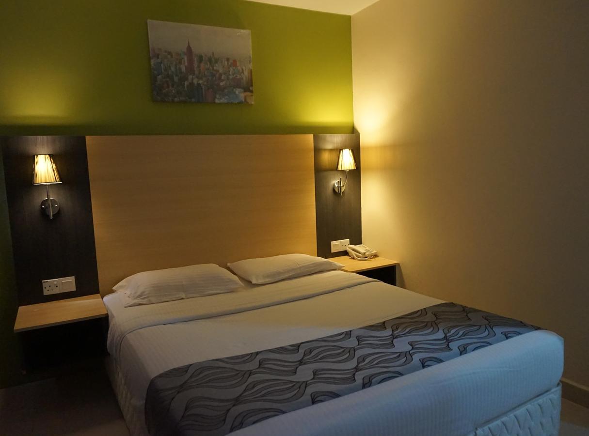 Oyo 786 The Citilite Hotel Kuantan Bagian luar foto