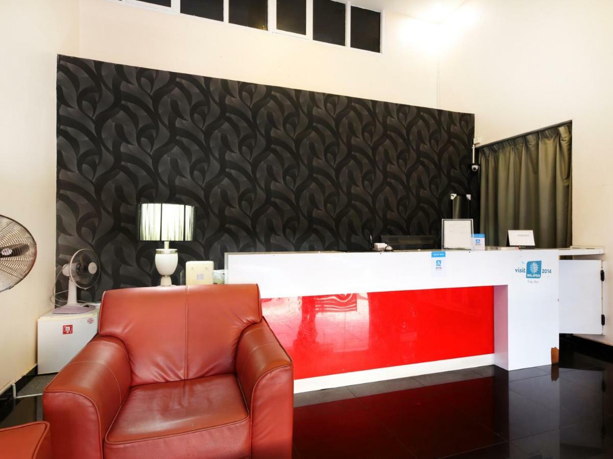 Oyo 786 The Citilite Hotel Kuantan Bagian luar foto